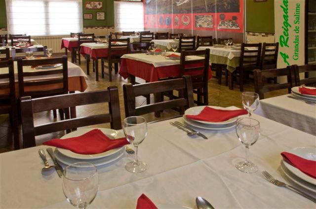A Reigada Hotel Restaurante Grandas de Salime Luaran gambar